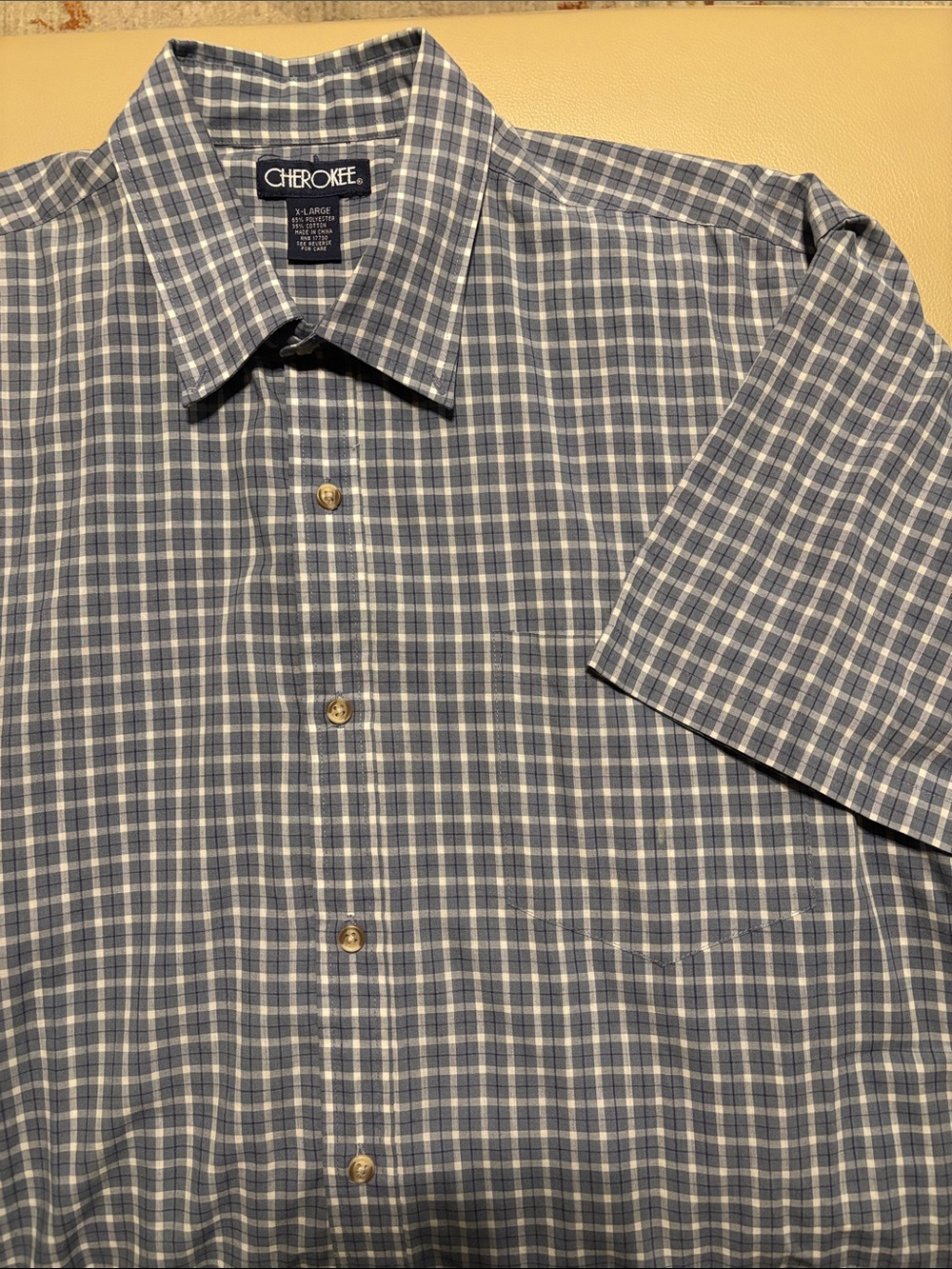 Cherokee Men’s Blue and White Checked Short-Sleeve Button-Down Shirt